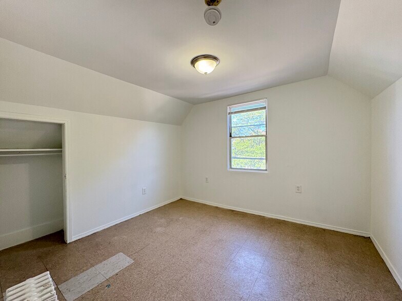 Building Photo - 111 Winfield Ave