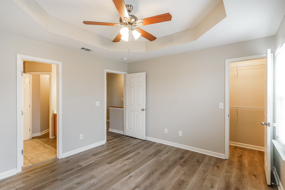 Building Photo - 8022 Logan Dr