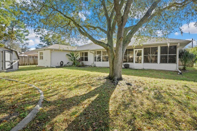 Building Photo - Spacious 3/2 Single Family Home in Spring Hill