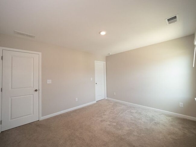 Building Photo - 287 Golden Eagle Pkwy