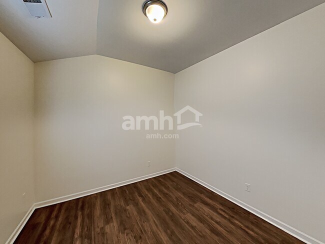 Building Photo - 159 Biscayne Terrace