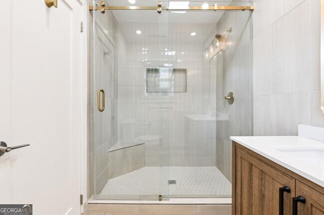 Building Photo - 1568 Niskey Lake Trail SW