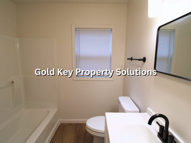 Building Photo - Updated 3 BR 1 BA House in Muncie