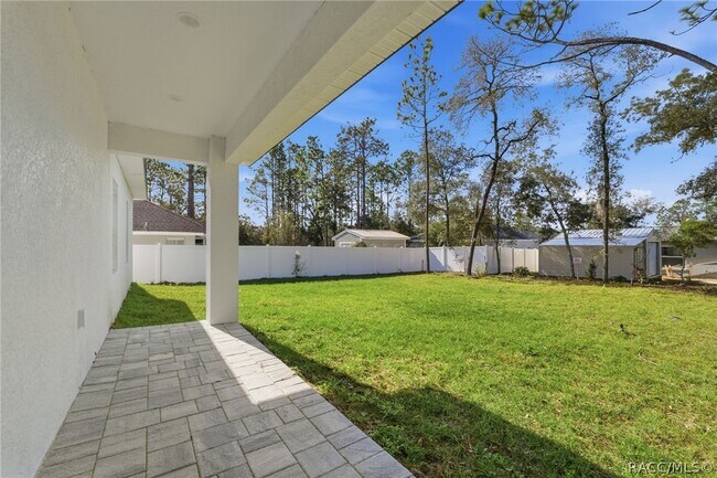 Building Photo - 2275 W Linden Dr