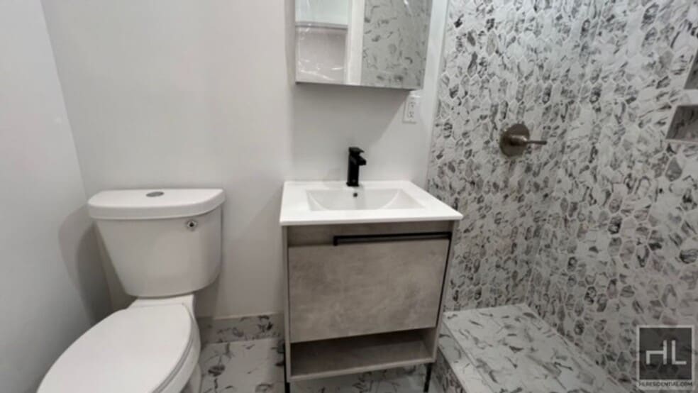 Building Photo - 100% GUT RENOVATED DUPLEX  with PRIVATE GA...