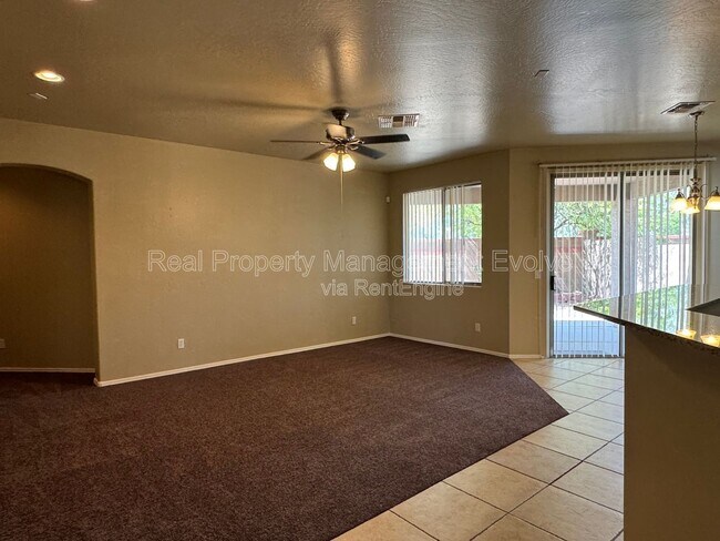 Building Photo - 15440 W Jefferson St