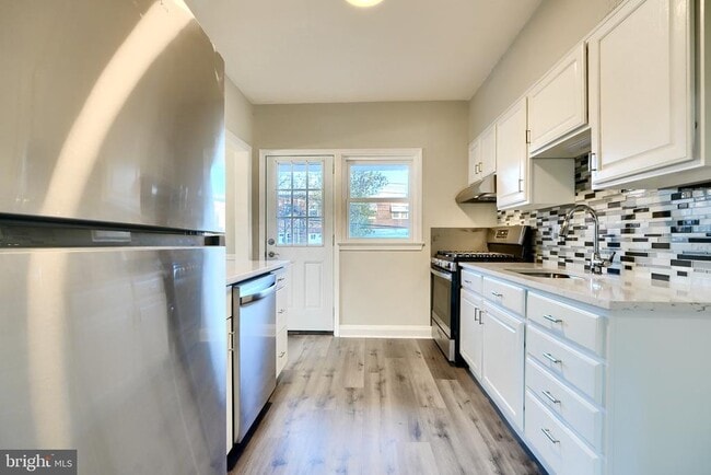 Building Photo - 51 Briarwood Rd