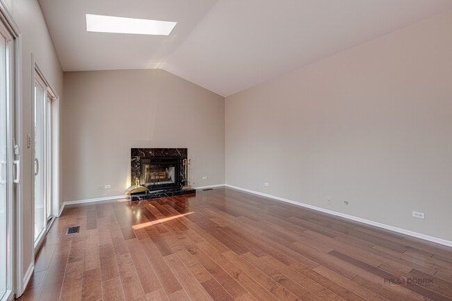 Building Photo - 285 Stanton Dr