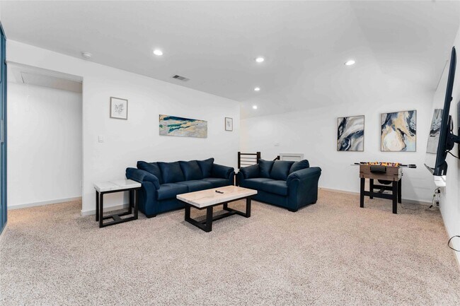 Building Photo - 12812 Barnsbury Ln