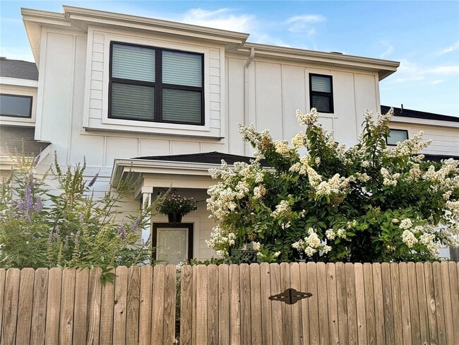 Building Photo - 180 Waterside Rd