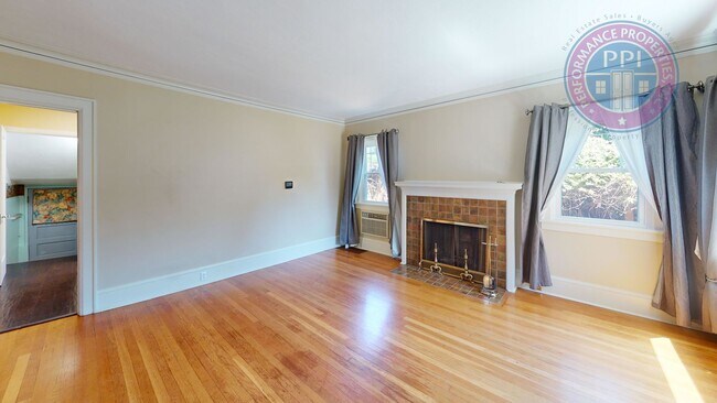 Building Photo - 2031 N Killingsworth St