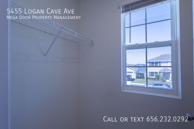 Building Photo - 5455 Logan Cave Ave