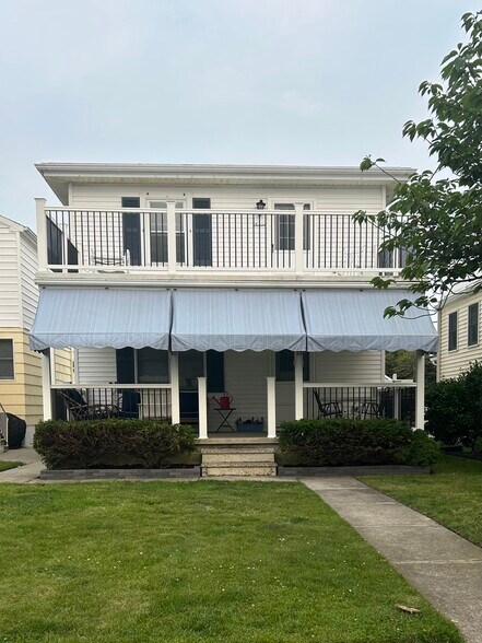 Primary Photo - 7 West Ave
