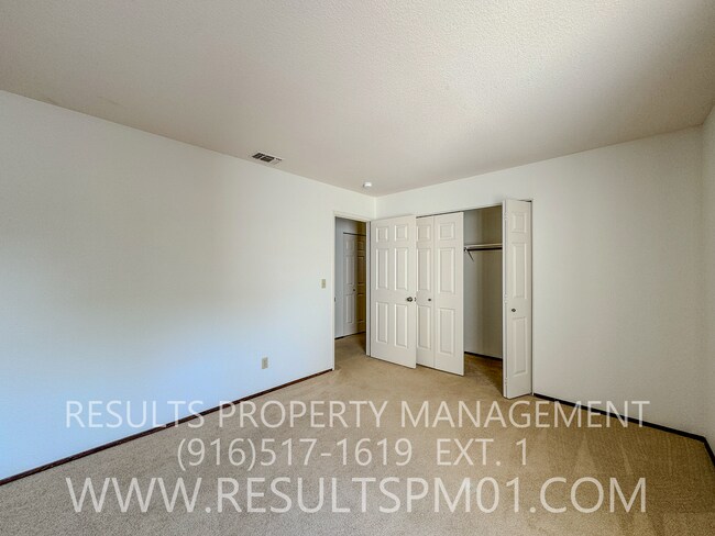 Building Photo - Lovely 2 Bedroom Condo near Davis university