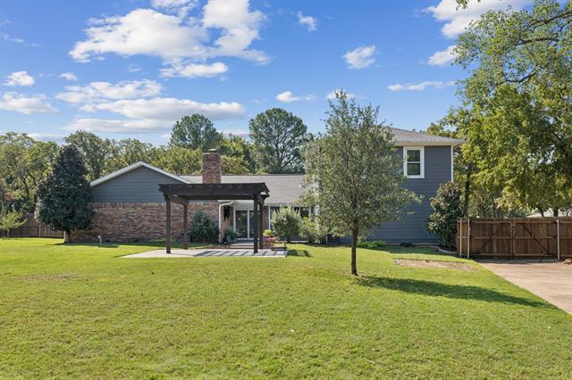 Building Photo - 1006 Spanish Trail