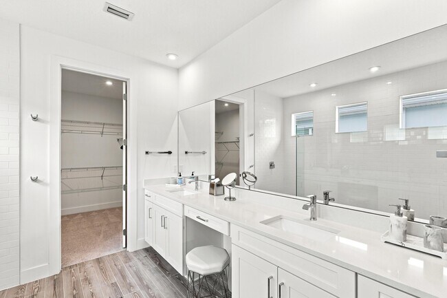 Building Photo - 11724 SW Aquila Wy