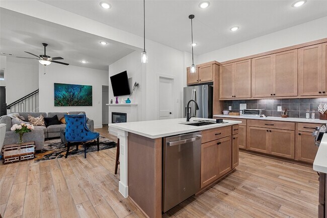 Building Photo - 5218 Sage Hls Dr