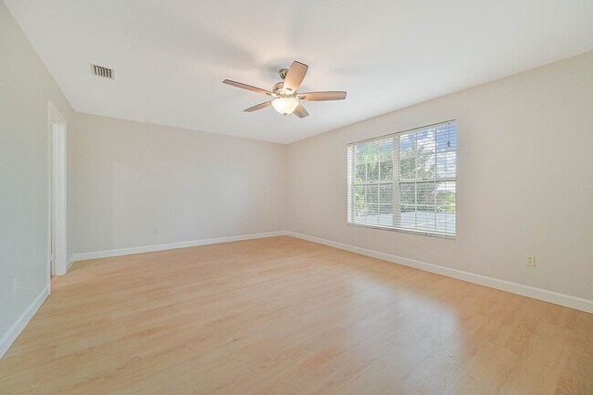 Building Photo - **Direct Gulf Access Pool Home! 4 BED/3 BA...