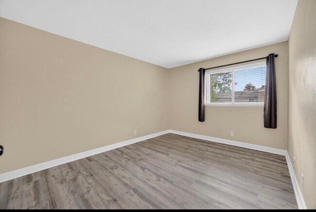 Building Photo - 4549 Melody Dr