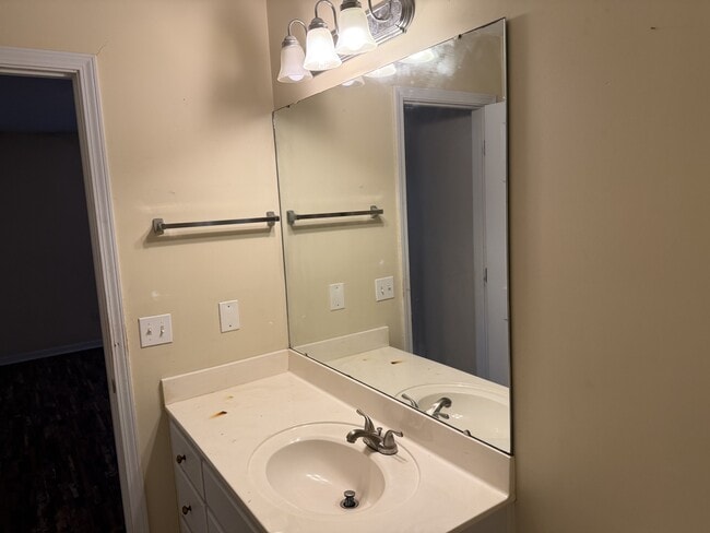 Building Photo - 2724 Garden Brook Ct