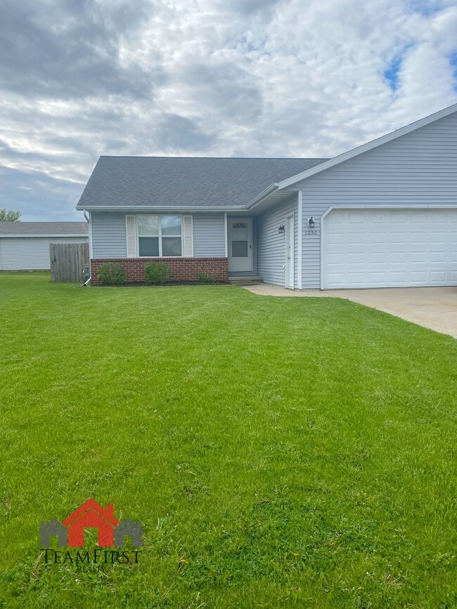 Primary Photo - 1256 Crown Ct