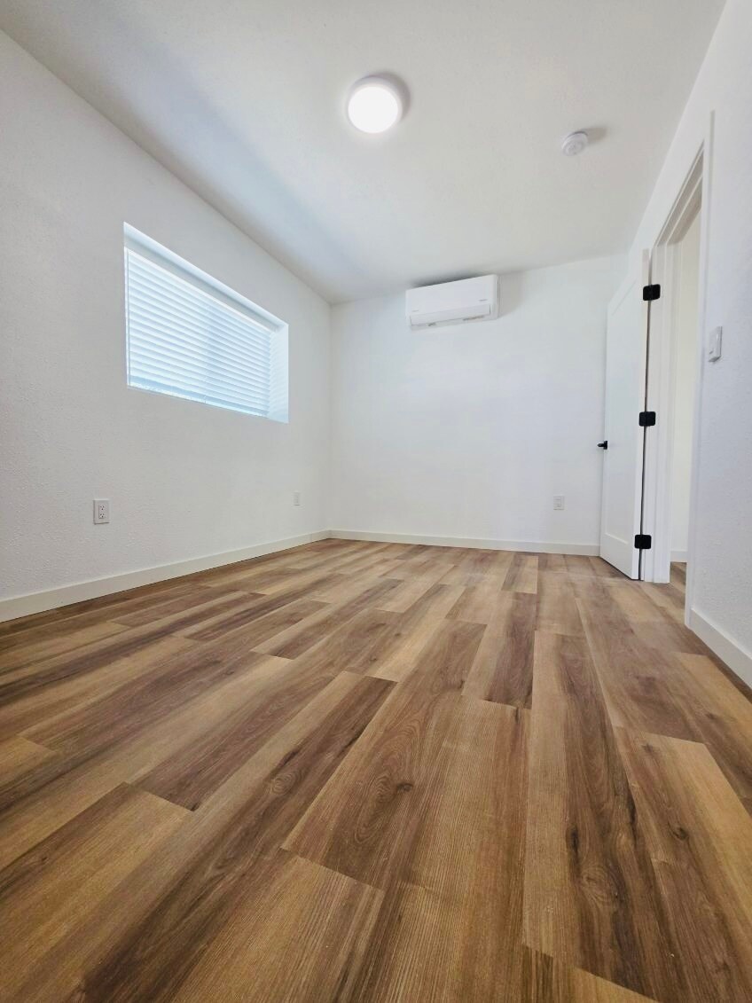 Building Photo - 6824 Le Mans Ave