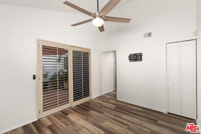 Building Photo - 3023 Berkeley Ave