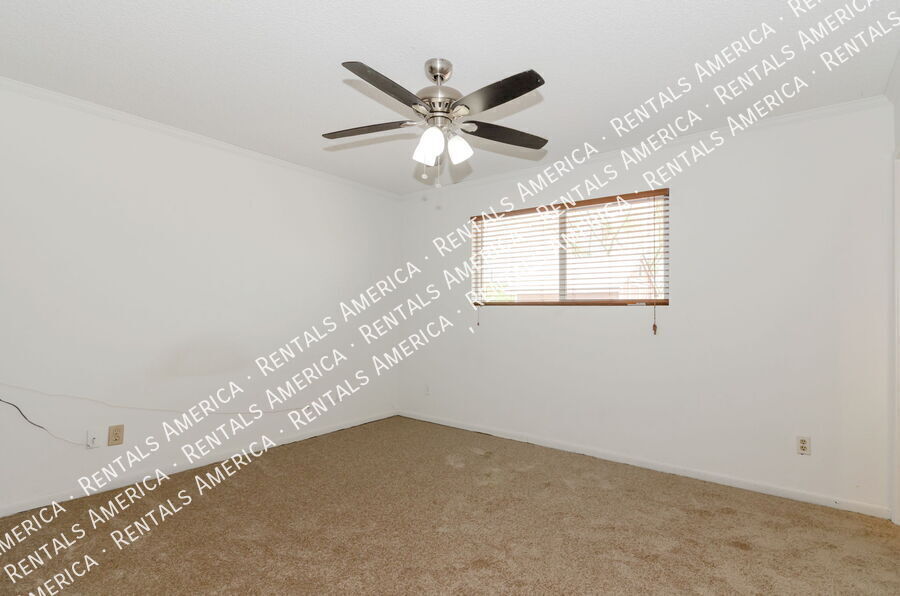 Building Photo - 7868 N Soledad Ave
