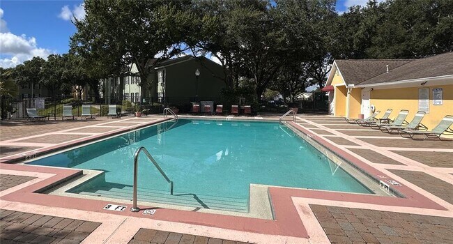 Building Photo - 2071 Dixie Belle Dr