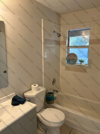 Building Photo - Beautiful 2 Bed/1 Bath Duplex in Atlantic ...