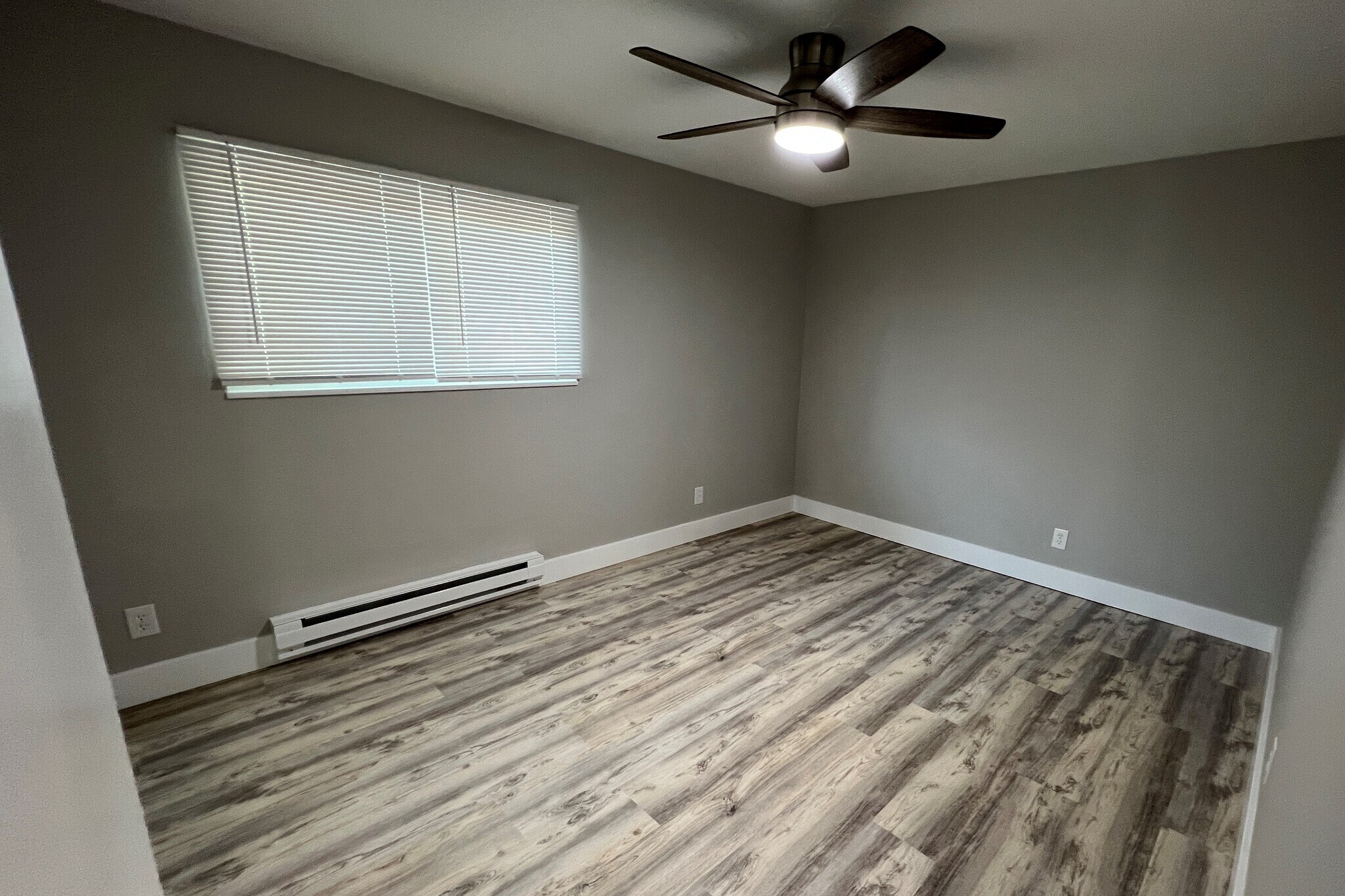 Bedroom - wide angle - 3295 Trumbull Ave