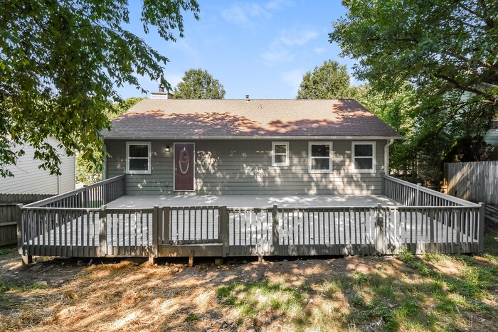 Building Photo - 3760 Cherokee Overlook Dr