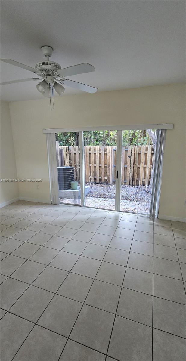 Building Photo - 3320 NE 13th Cir Dr