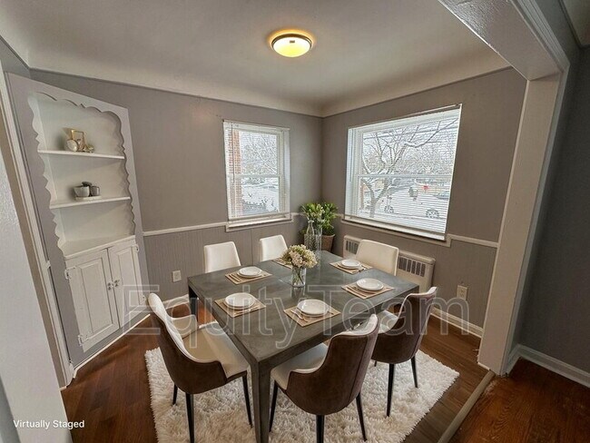 Building Photo - 5929 Oakwood Ave