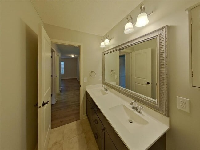 Building Photo - 3408 Ridgestone Way