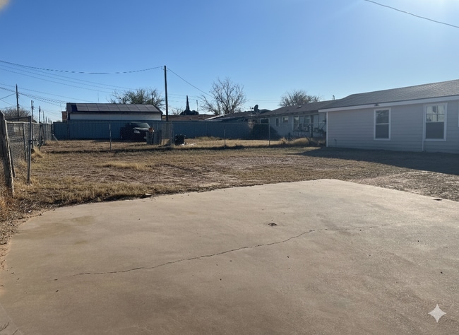 Building Photo - 4101 Parkway Rd