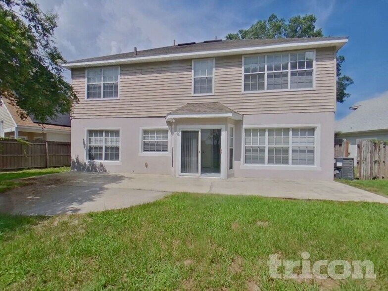 Building Photo - 832 Garden Glen Loop