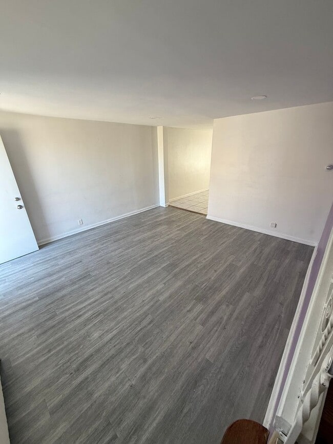 Building Photo - Three bedroom single-family home in Lawncrest-Northeast Philadelphia