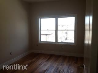 Building Photo - 1202 Summit Ave