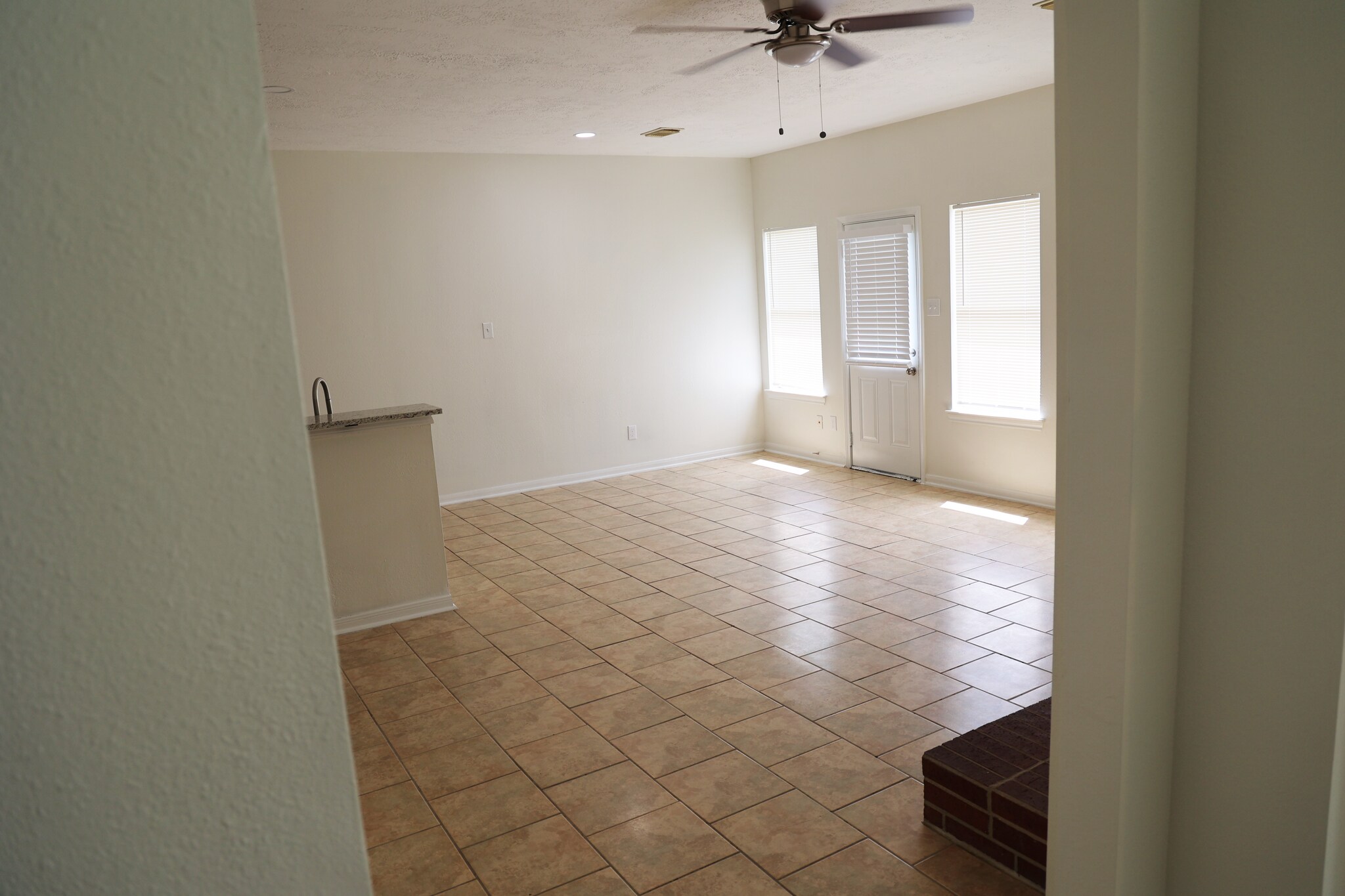 Building Photo - 13778 Sablesprings Ln