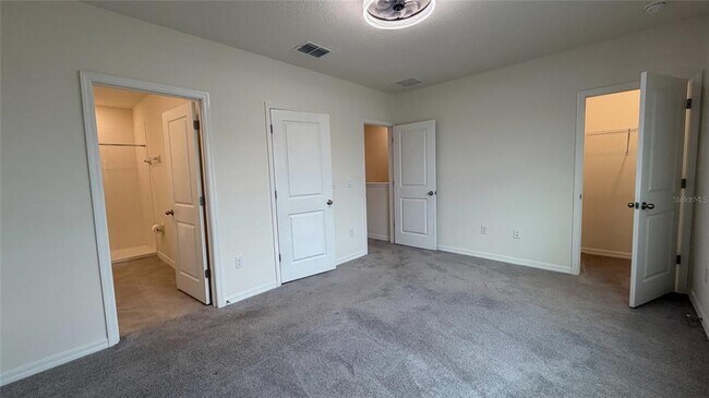Building Photo - 11071 Crescent Deer Dr