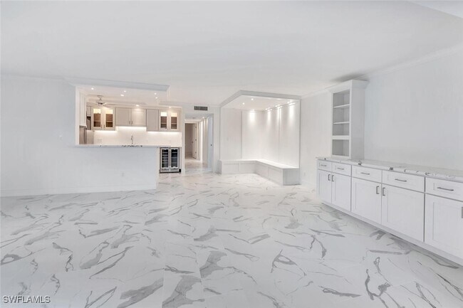 Building Photo - 222 Harbour Dr