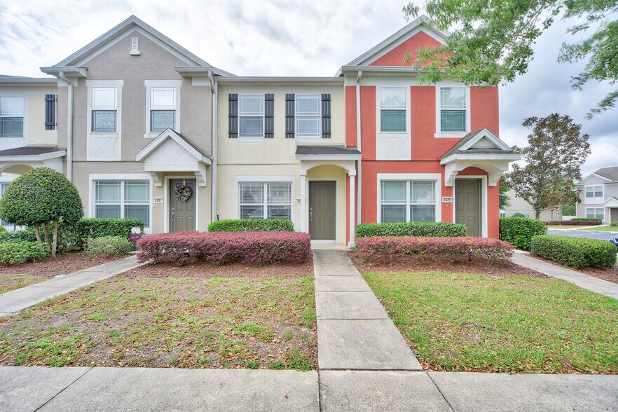 Building Photo - 4490 SW 49th Ave