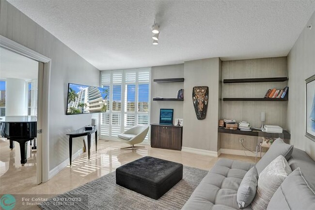 Building Photo - 715 Bayshore Dr