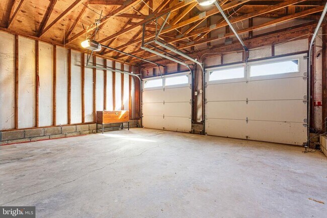 Building Photo - 15162 Wayside Rd