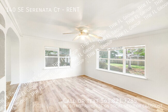 Building Photo - 140 SE Serenata Ct