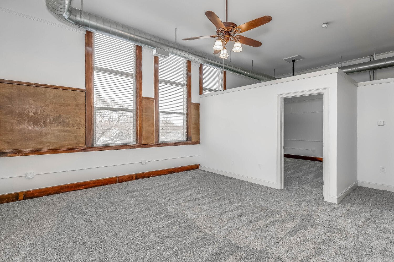 Building Photo - 249 N Athenian Ave