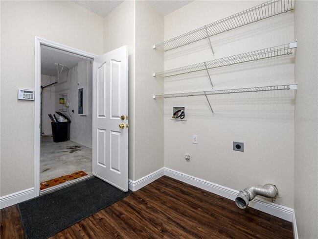 Building Photo - 26918 Stillbrook Dr