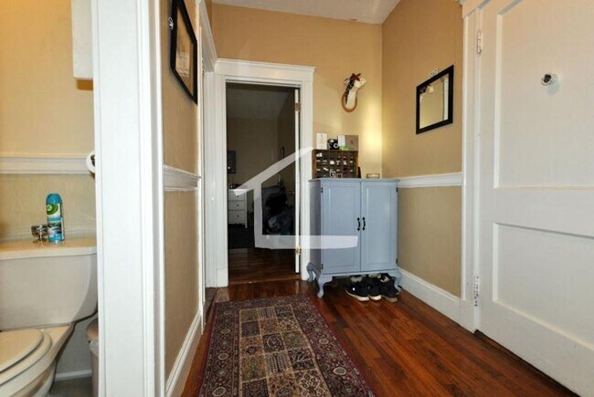 Building Photo - 319 Allston St