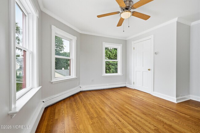 Building Photo - 638 Overton Pl
